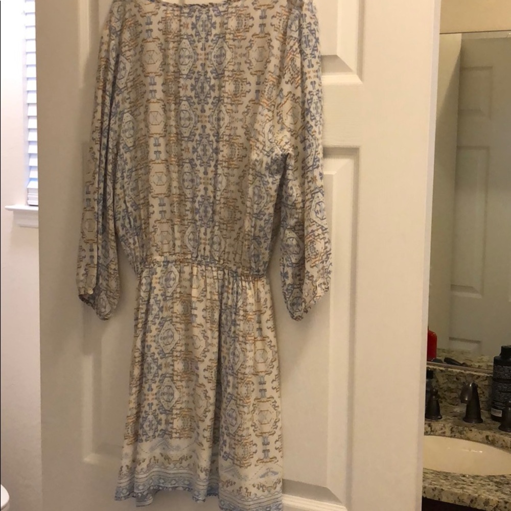 Spring dress - Picture 4 of 4